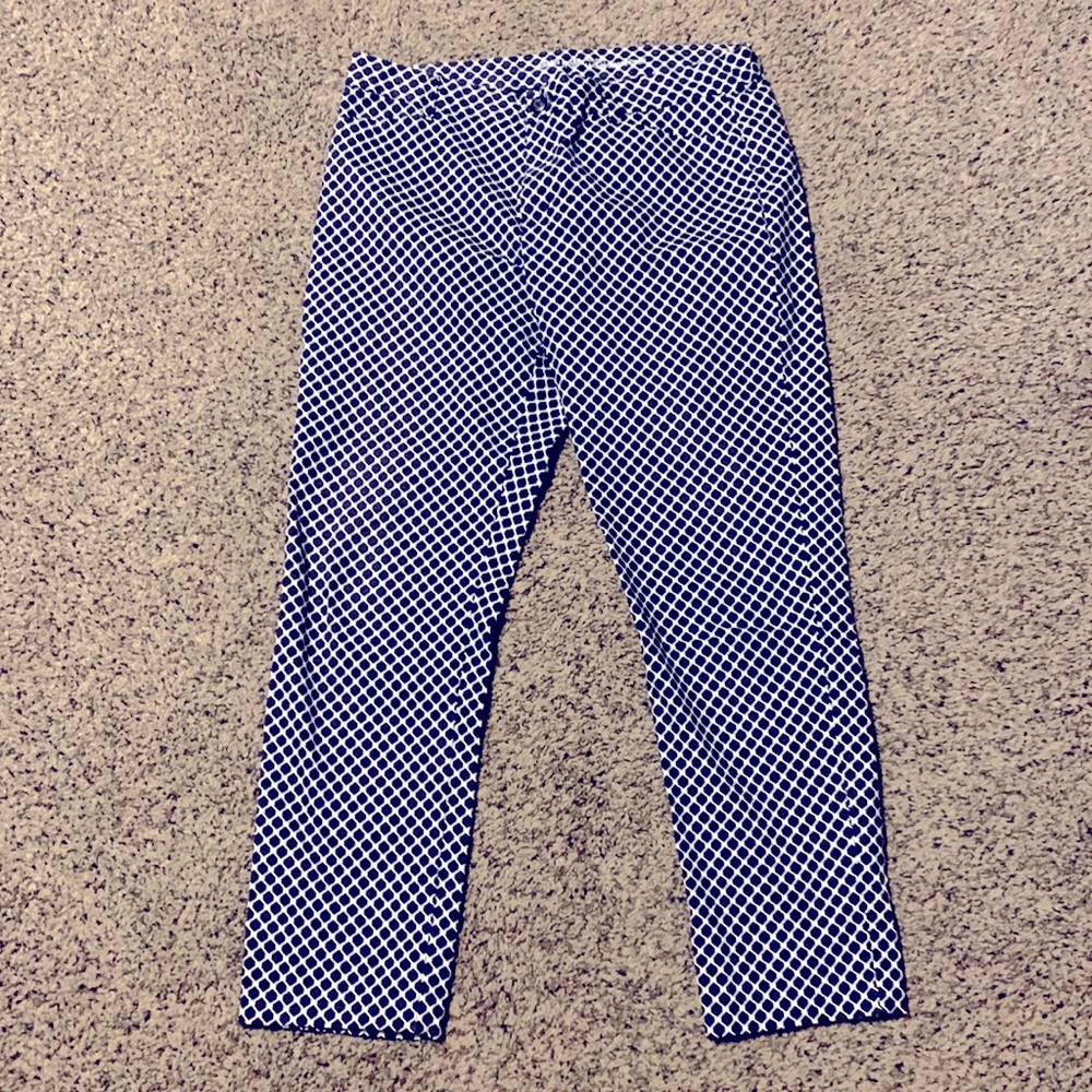 GAP navy and white patterned pants. Size 8